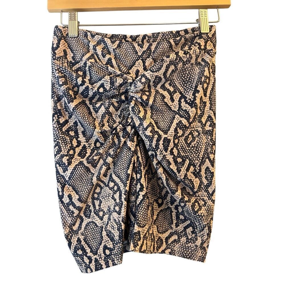 Lici Fit Workout Set Size M/L In Python Scrunch B… - image 7